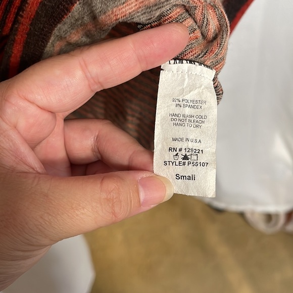 CUTE red and black strip bodycon dress - Picture 5 of 6